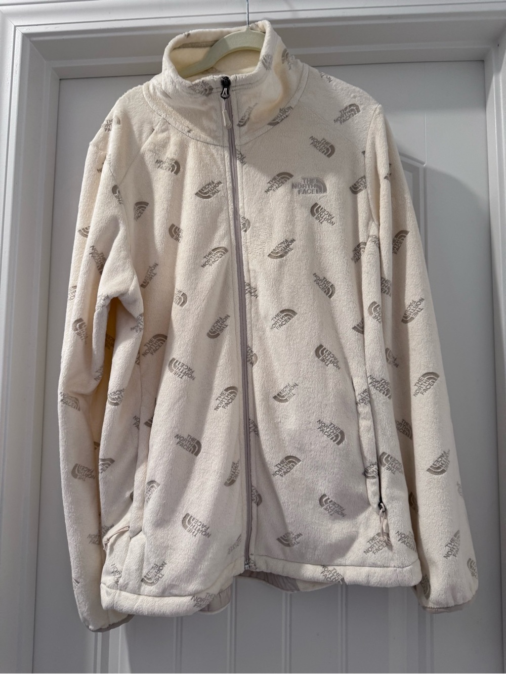 The North Face Cream Logo-Print Full-Zip Fleece Jacket